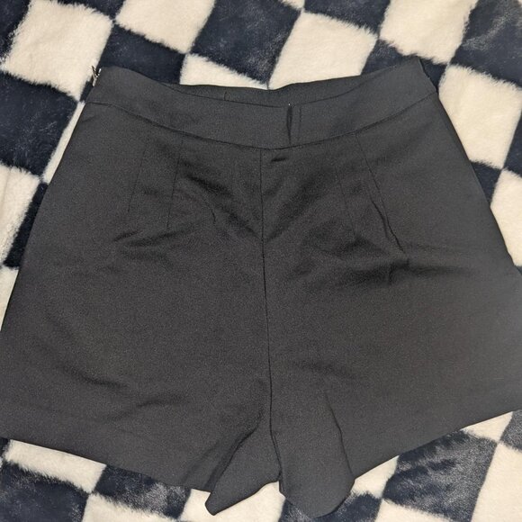 English Factory Black High Wasted Skort With Zipper Detail - Picture 1 of 4